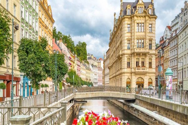 Karlovy Vary- Müalicə turu