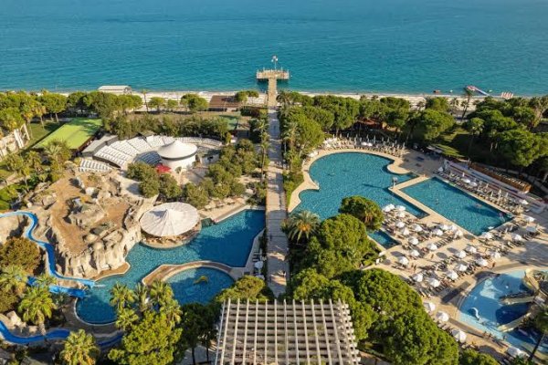 Antalya -Aralıq dənizi sahilində istirahət sizi gözləyir!